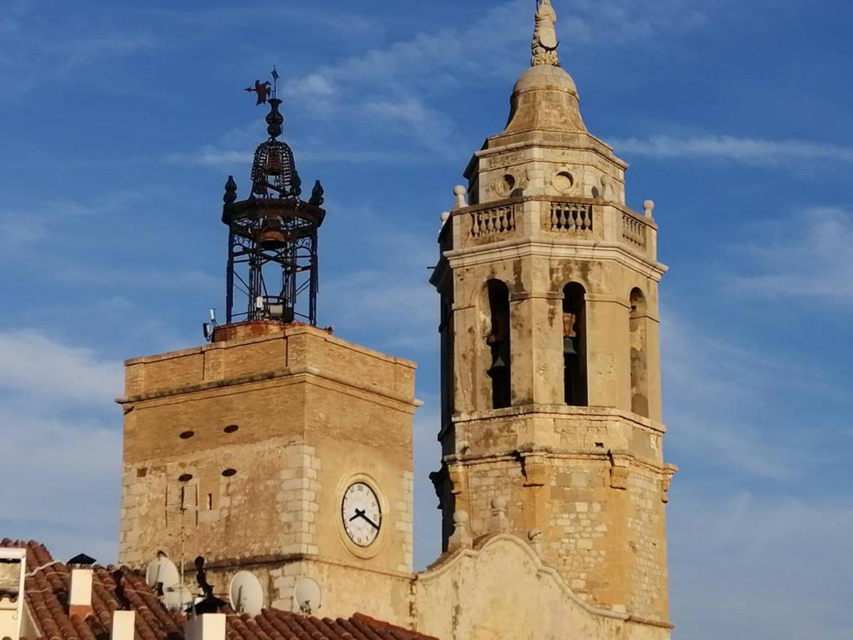 Atico Con Fantasticas Vistas Al Mar Y La Iglesia Apartment Sitges Exterior photo